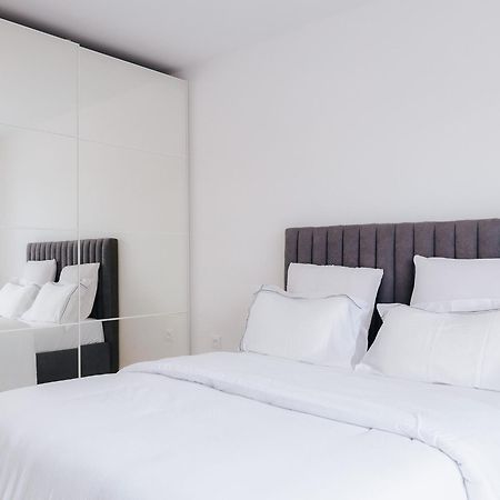 Appartement Luxueux, Neuf & Equipe A Versailles, แซ็ง-ซี-เลโคล ภายนอก รูปภาพ