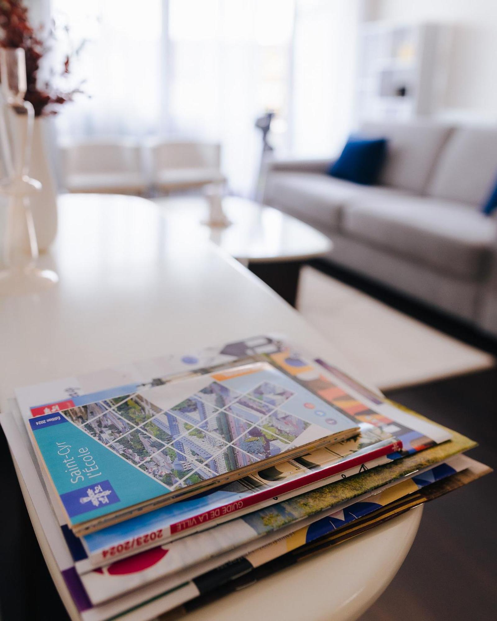Appartement Luxueux, Neuf & Equipe A Versailles, แซ็ง-ซี-เลโคล ภายนอก รูปภาพ