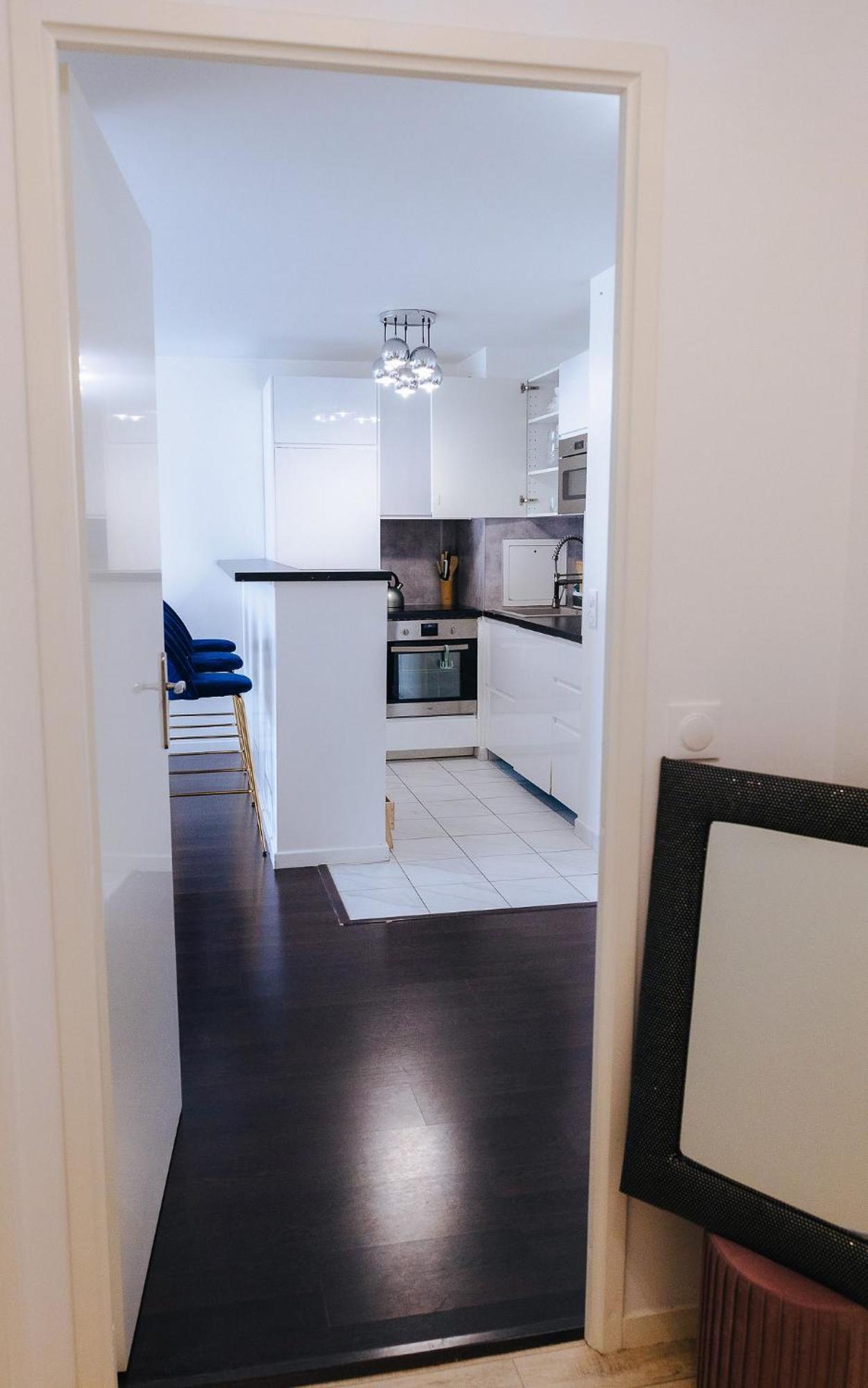 Appartement Luxueux, Neuf & Equipe A Versailles, แซ็ง-ซี-เลโคล ภายนอก รูปภาพ