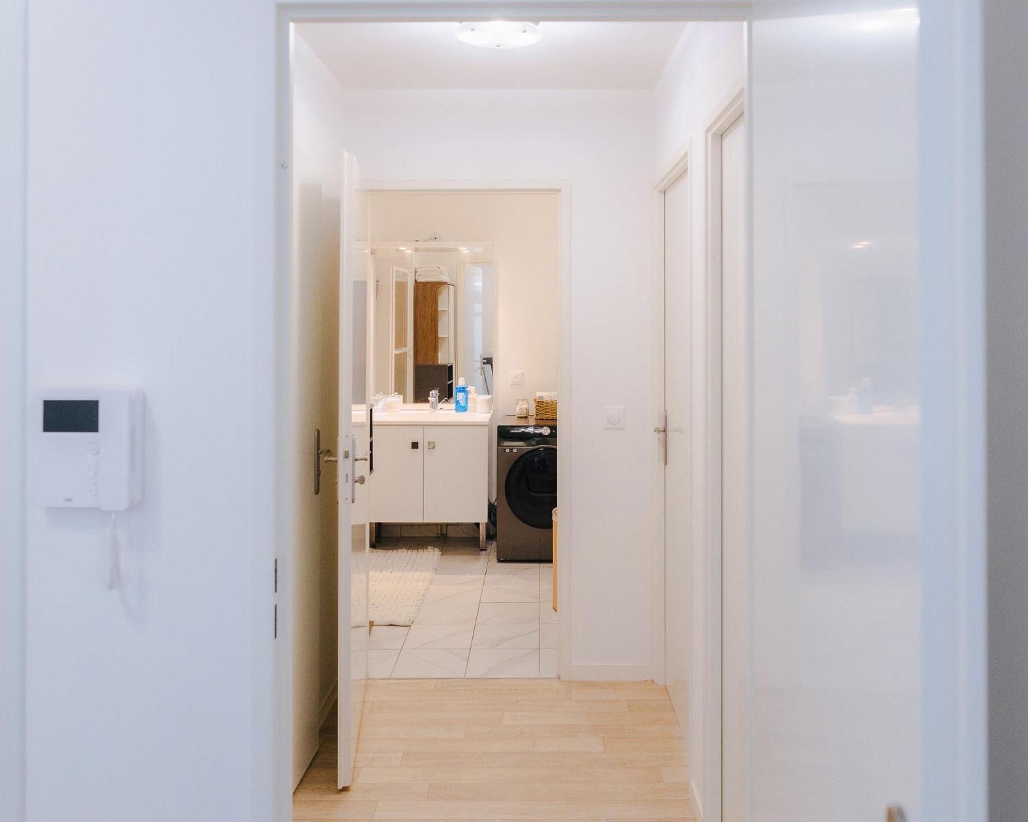 Appartement Luxueux, Neuf & Equipe A Versailles, แซ็ง-ซี-เลโคล ภายนอก รูปภาพ